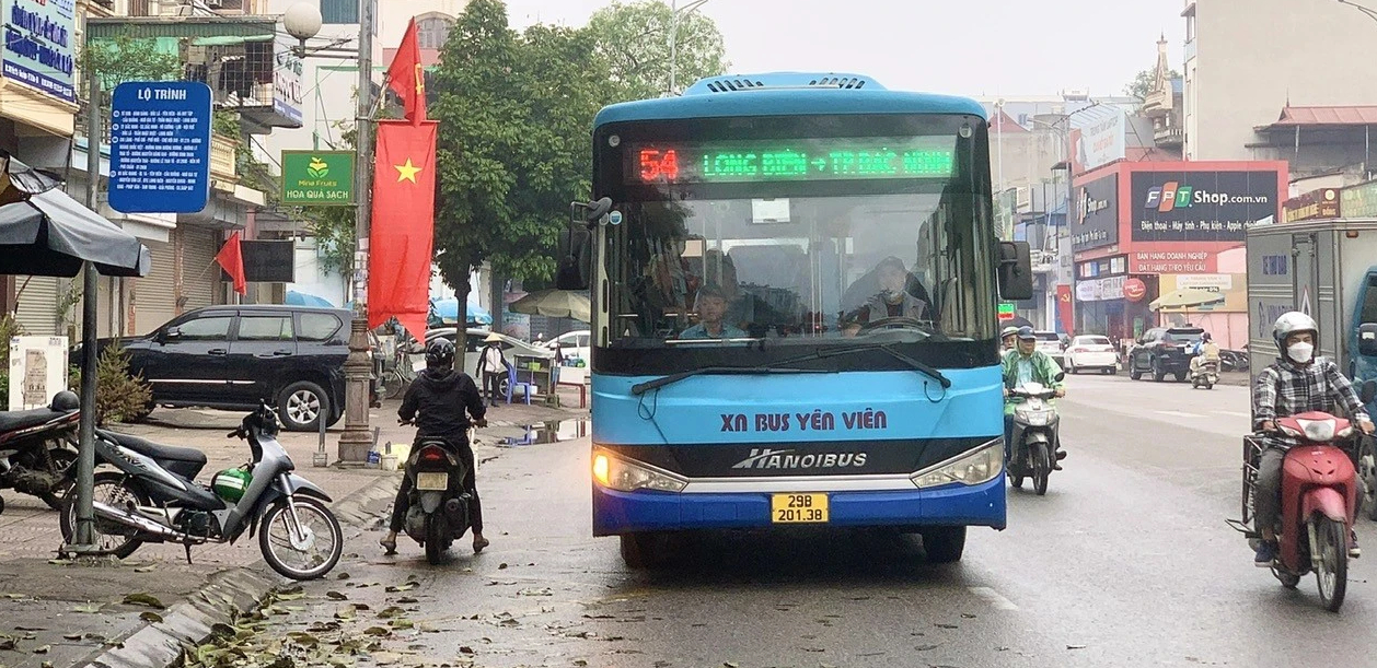Hai tuyến buýt từ Hà Nội đi hội Lim giá vé chỉ 9 nghìn đồng- Ảnh 1. Hai tuyến buýt từ Hà Nội đi hội Lim giá vé chỉ 9 nghìn đồng- Ảnh 1.