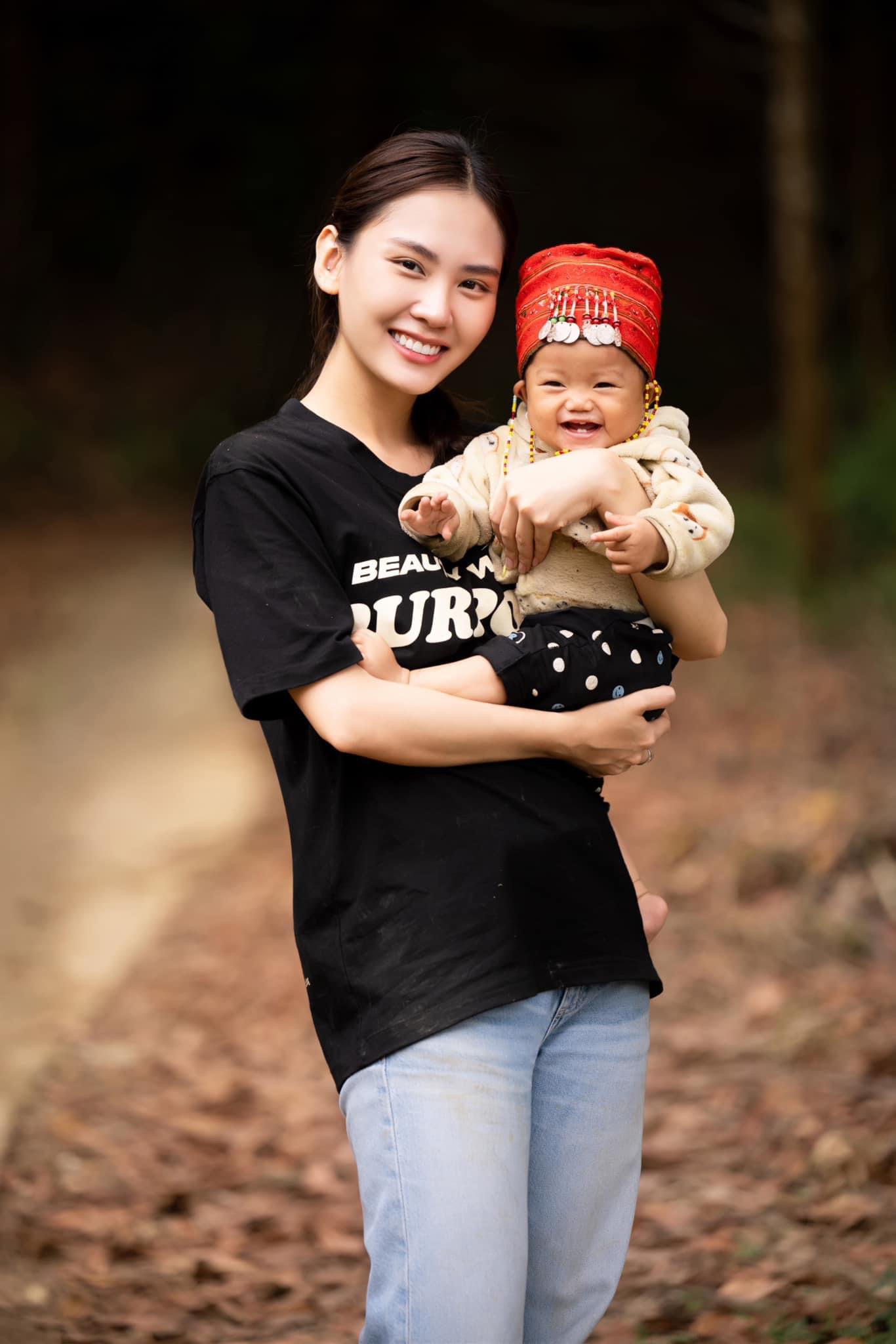 Hoa hậu Mai Phương thuyết tr&igrave;nh dự &aacute;n nh&acirc;n &aacute;i, Miss World Philippines d&agrave;nh nhiều lời khen- Ảnh 4.