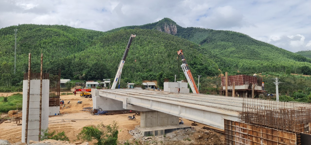Đẩy nhanh thủ tục vật liệu, th&uacute;c tiến độ thi c&ocirc;ng cao tốc qua Ph&uacute; Y&ecirc;n- Ảnh 6.