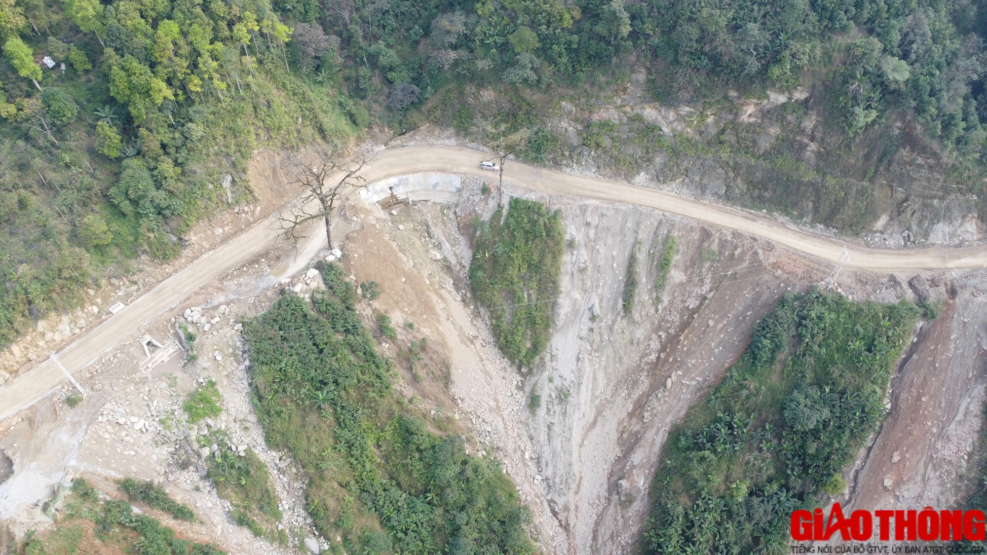 H&agrave; Giang: Tỉnh lộ 1.500 tỷ đồng c&oacute; về đ&iacute;ch đ&uacute;ng hẹn?- Ảnh 10.