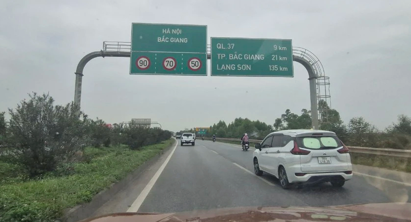 C&aacute;ch n&agrave;o để kh&ocirc;ng phạm lỗi khi gặp xe 