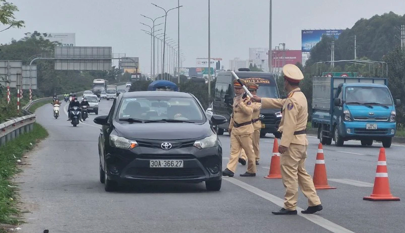 C&aacute;ch n&agrave;o để kh&ocirc;ng phạm lỗi khi gặp xe 