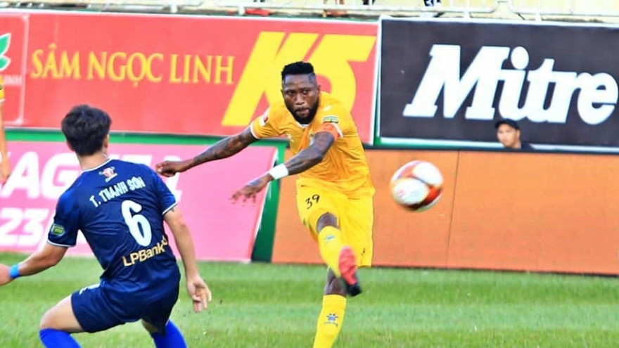 V-League: H&ograve;a thất vọng tr&ecirc;n s&acirc;n nh&agrave;, HAGL ch&ocirc;n ch&acirc;n dưới đ&aacute;y bảng xếp hạng - Ảnh 1.