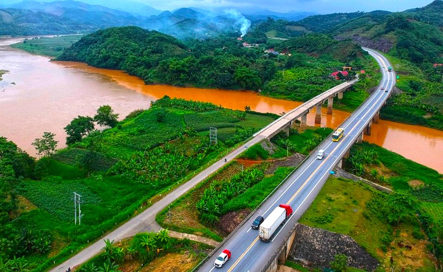 &ldquo;Liệu cơm gắp mắm&rdquo; l&agrave;m cao tốc 2 l&agrave;n xe- Ảnh 1.