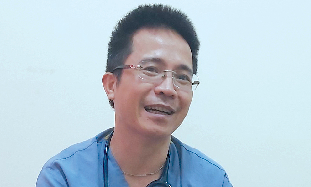 B&aacute;c sĩ đưa ngh&igrave;n bệnh nh&acirc;n từ cửa tử trở về- Ảnh 2.