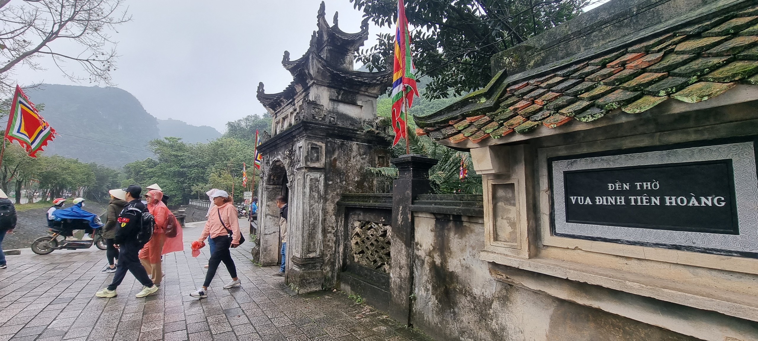 Chi&ecirc;m ngưỡng 2 bảo vật quốc gia tại Ninh B&igrave;nh- Ảnh 8.