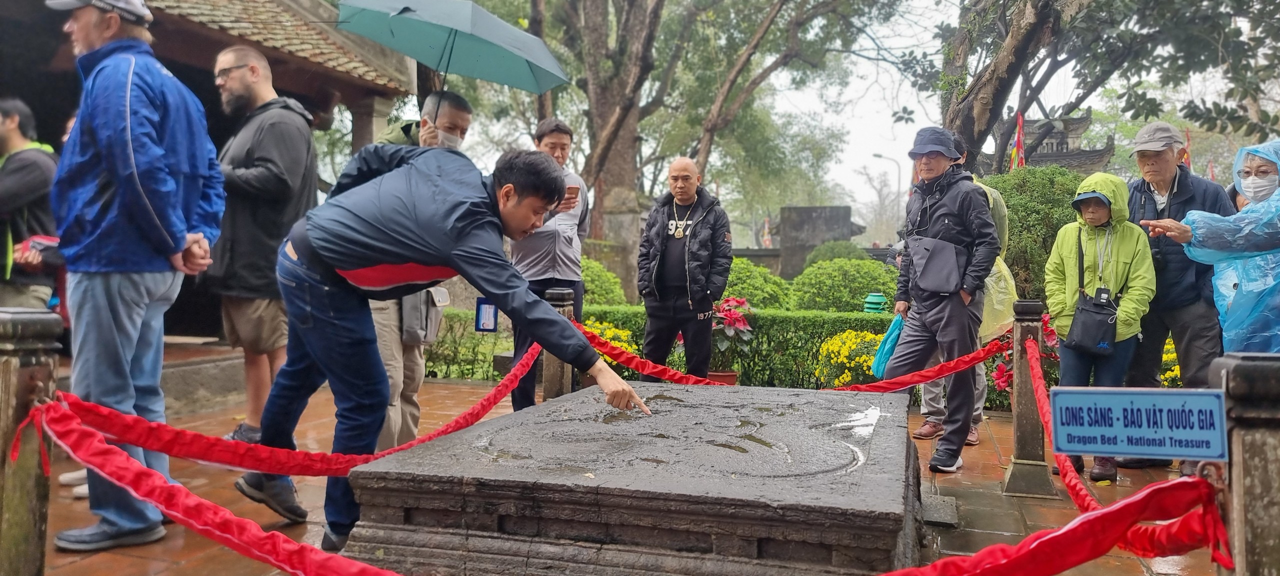 Chi&ecirc;m ngưỡng 2 bảo vật quốc gia tại Ninh B&igrave;nh- Ảnh 2.