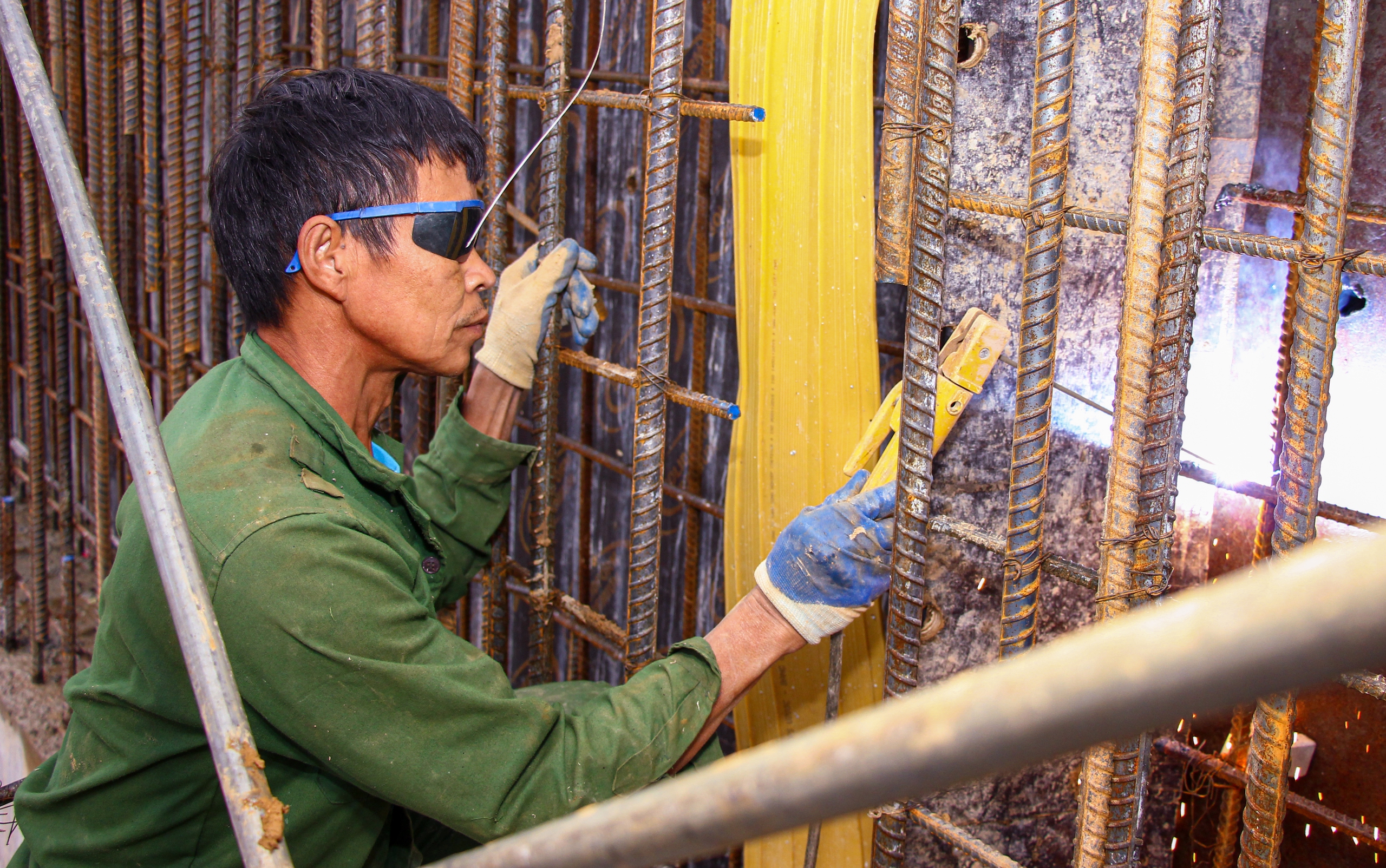 Tăng tốc thi c&ocirc;ng đường li&ecirc;n kết v&ugrave;ng tại Th&aacute;i Nguy&ecirc;n- Ảnh 16.