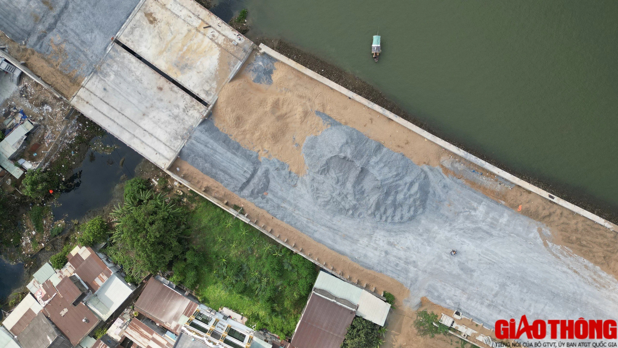 Đường ven sông Đồng Nai thành hình sau hơn hai năm thi công- Ảnh 9. Đường ven sông Đồng Nai thành hình sau hơn hai năm thi công- Ảnh 9.