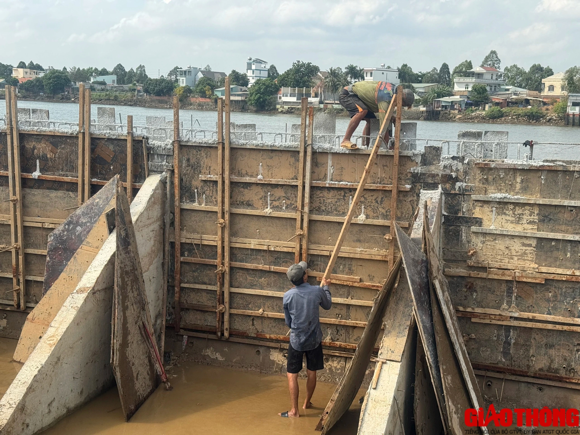 Đường ven sông Đồng Nai thành hình sau hơn hai năm thi công- Ảnh 16. Đường ven sông Đồng Nai thành hình sau hơn hai năm thi công- Ảnh 16.