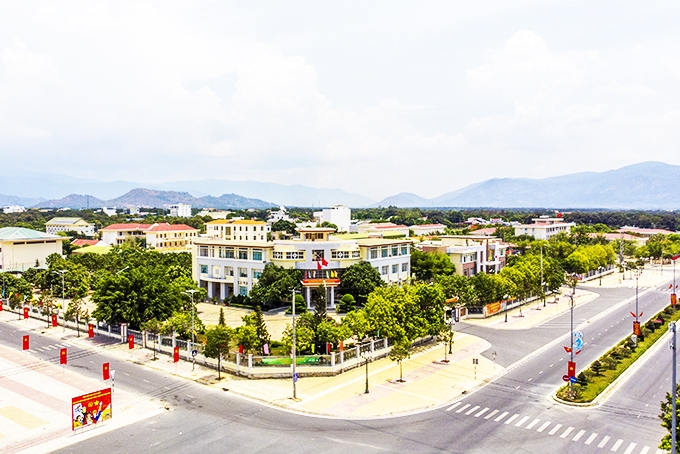 Cam L&acirc;m sẽ ph&aacute;t triển th&agrave;nh đ&ocirc; thị s&acirc;n bay, dịch vụ logistics tầm quốc tế- Ảnh 1.