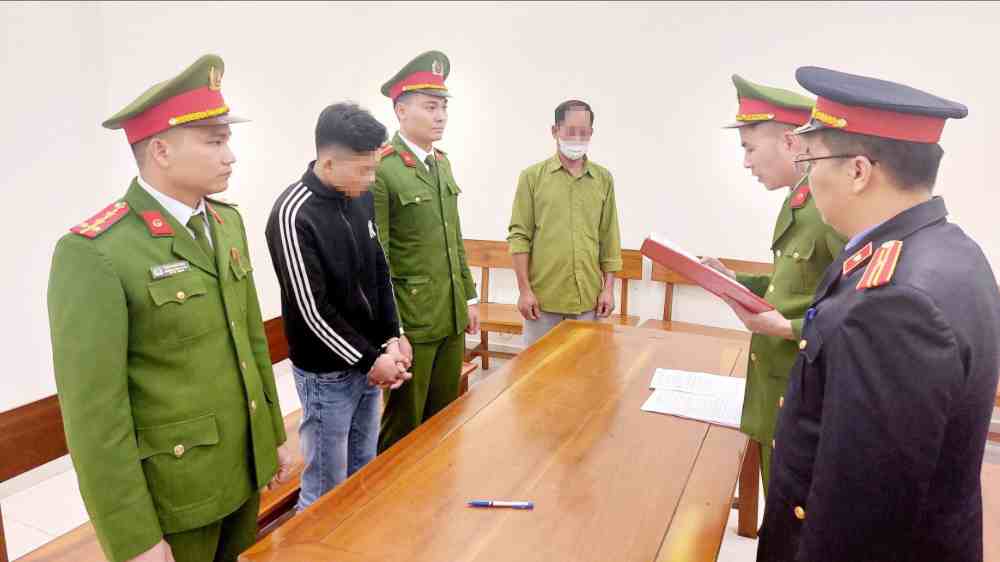 Nữ c&ocirc;ng nh&acirc;n tử vong tr&ecirc;n đường đi l&agrave;m ca về, con nhỏ kh&aacute;t sữa đ&ograve;i mẹ th&acirc;u đ&ecirc;m- Ảnh 2.