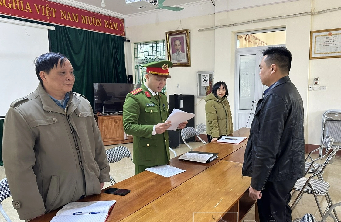 Thu th&ecirc;m tiền của học vi&ecirc;n, 3 gi&aacute;o vi&ecirc;n dạy l&aacute;i xe ở Bắc Kạn bị khởi tố- Ảnh 1.