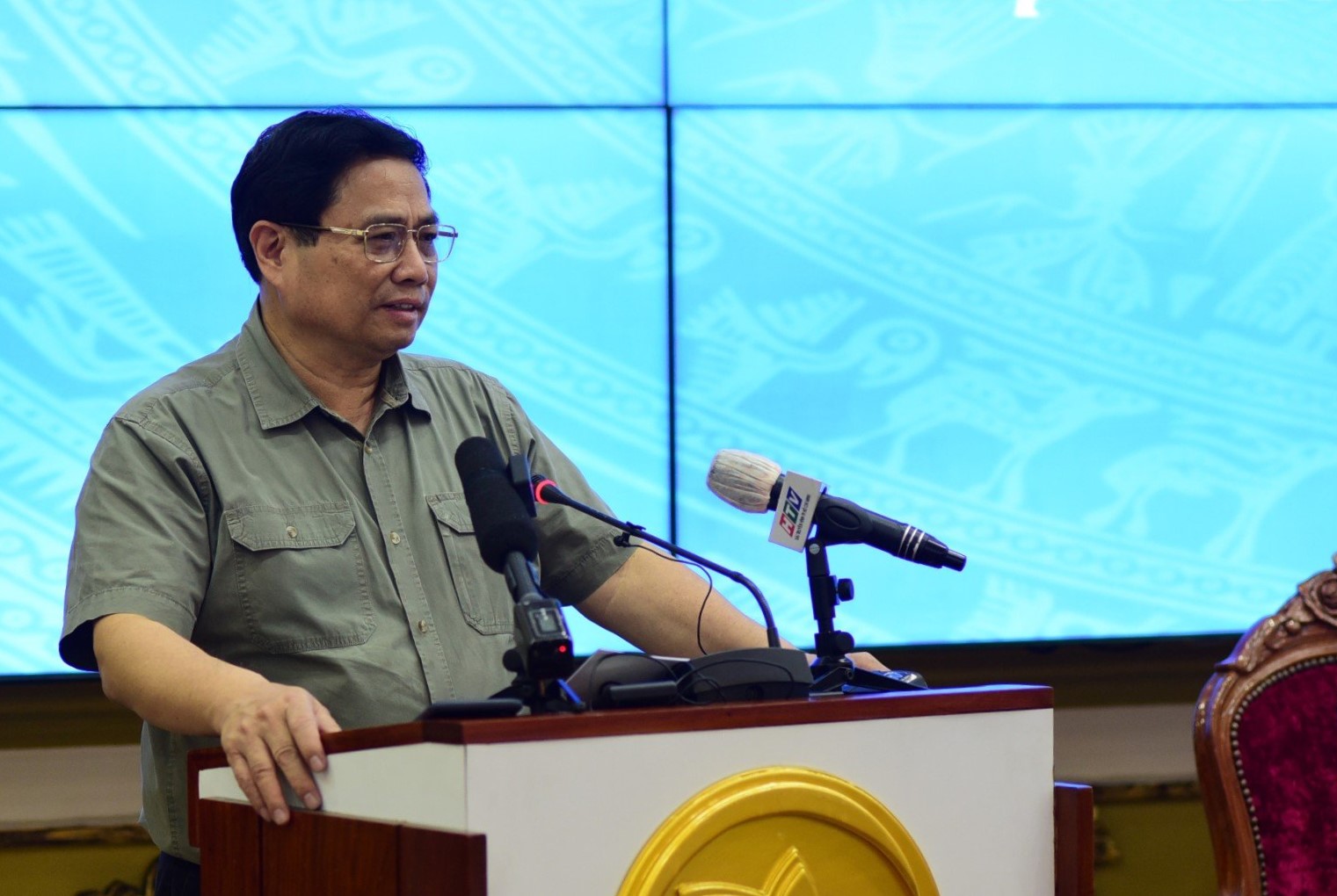 Thủ tướng Phạm Minh Ch&iacute;nh: Thẳng thắn, kh&ocirc;ng nể nang khi thực hiện Nghị quyết 98- Ảnh 1.