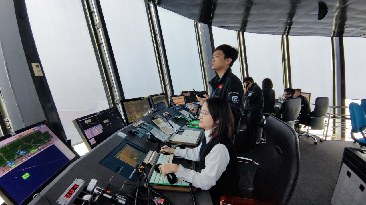 Sương m&ugrave;, nhiều chuyến bay chậm giờ, Cục H&agrave;ng kh&ocirc;ng chỉ đạo n&oacute;ng- Ảnh 3.