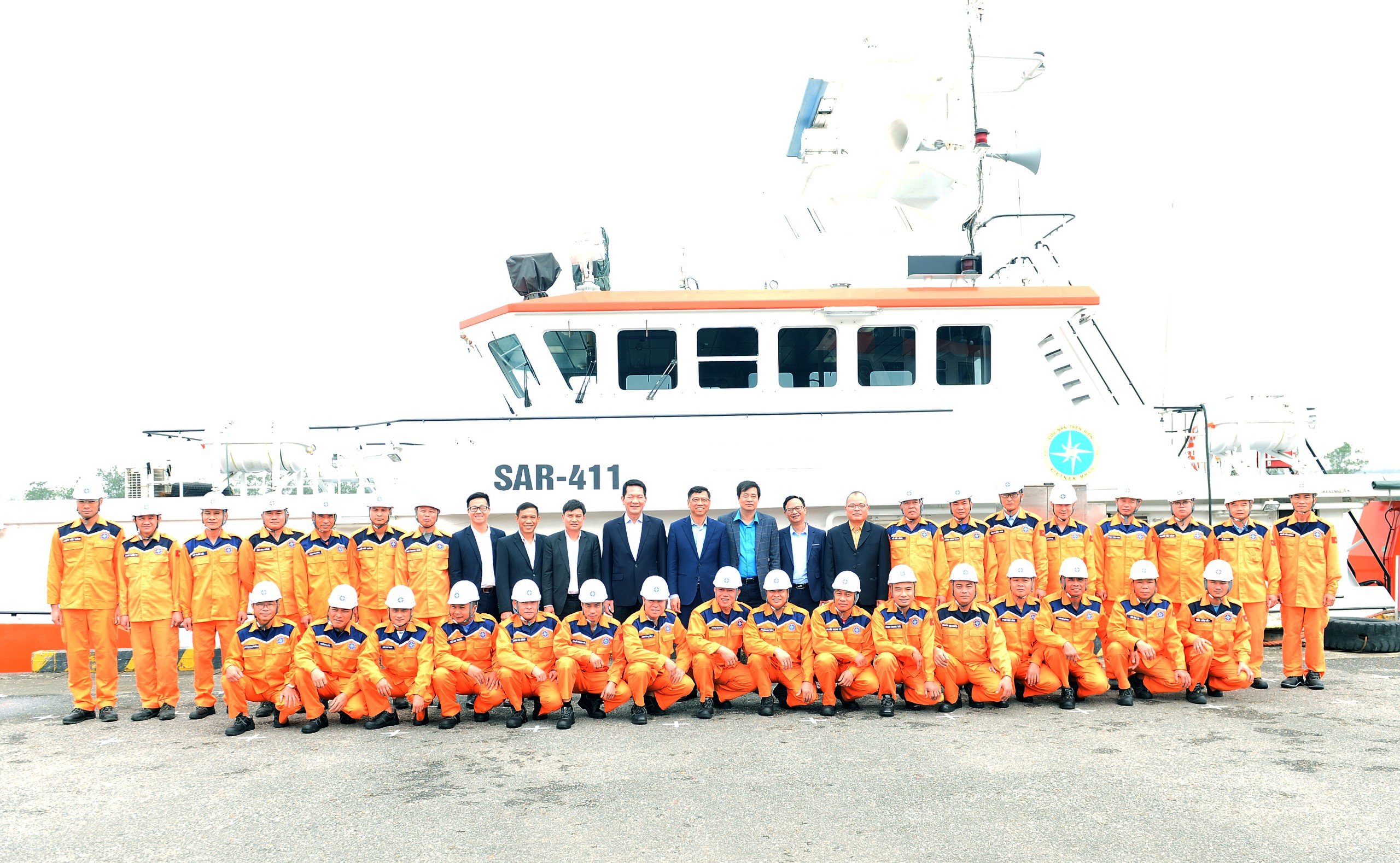 L&atilde;nh đạo Bộ GTVT thăm, ch&uacute;c Tết người lao động tại Hải Ph&ograve;ng- Ảnh 9.