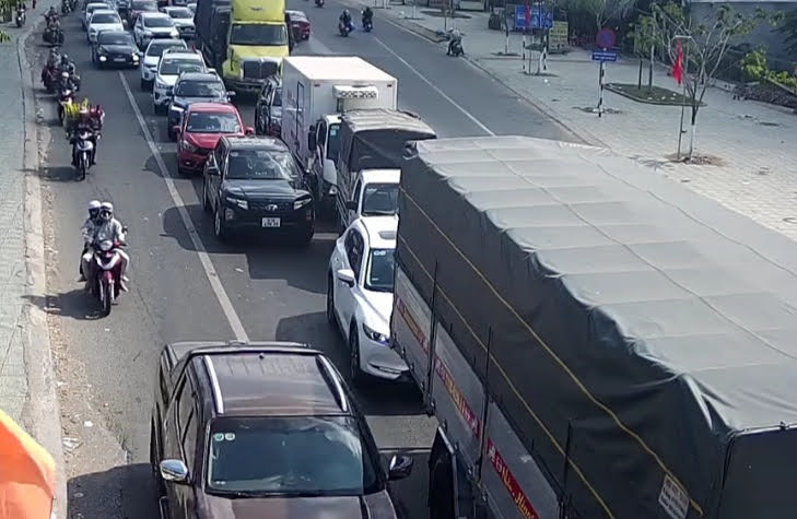 Cầu Rạch Miễu đạt hơn 24.000 lượt phương tiện, 4 lần xả trạm thu phí- Ảnh 1. Cầu Rạch Miễu đạt hơn 24.000 lượt phương tiện, 4 lần xả trạm thu phí- Ảnh 1.