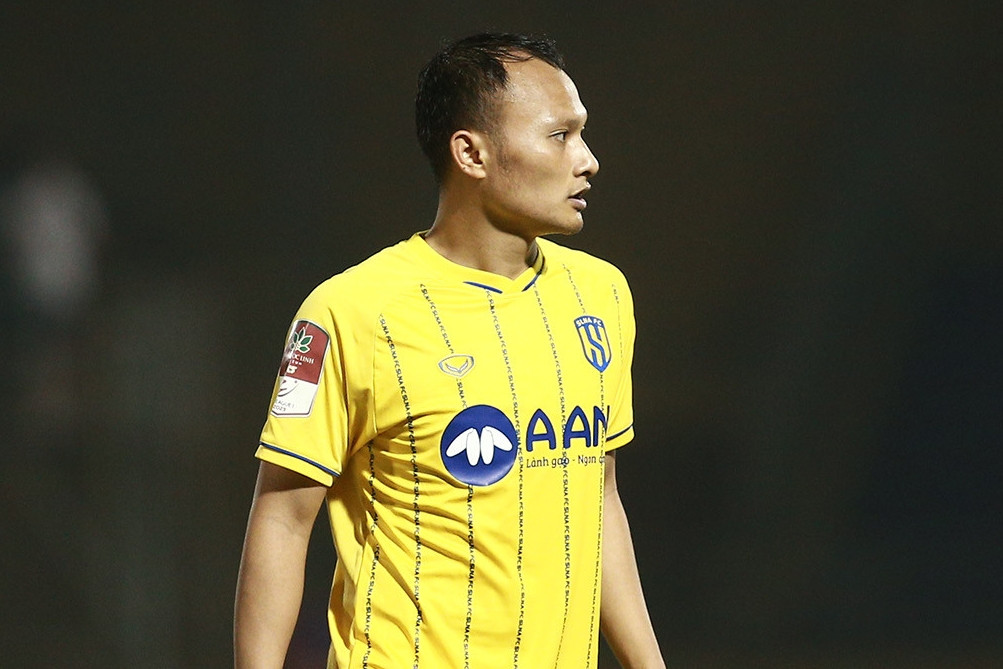 Hậu vệ cánh phải hay nhất thời thầy Park chọn bến đỗ bất ngờ sau khi chia tay SLNA - Ảnh 1. Hậu vệ cánh phải hay nhất thời thầy Park chọn bến đỗ bất ngờ sau khi chia tay SLNA - Ảnh 1.