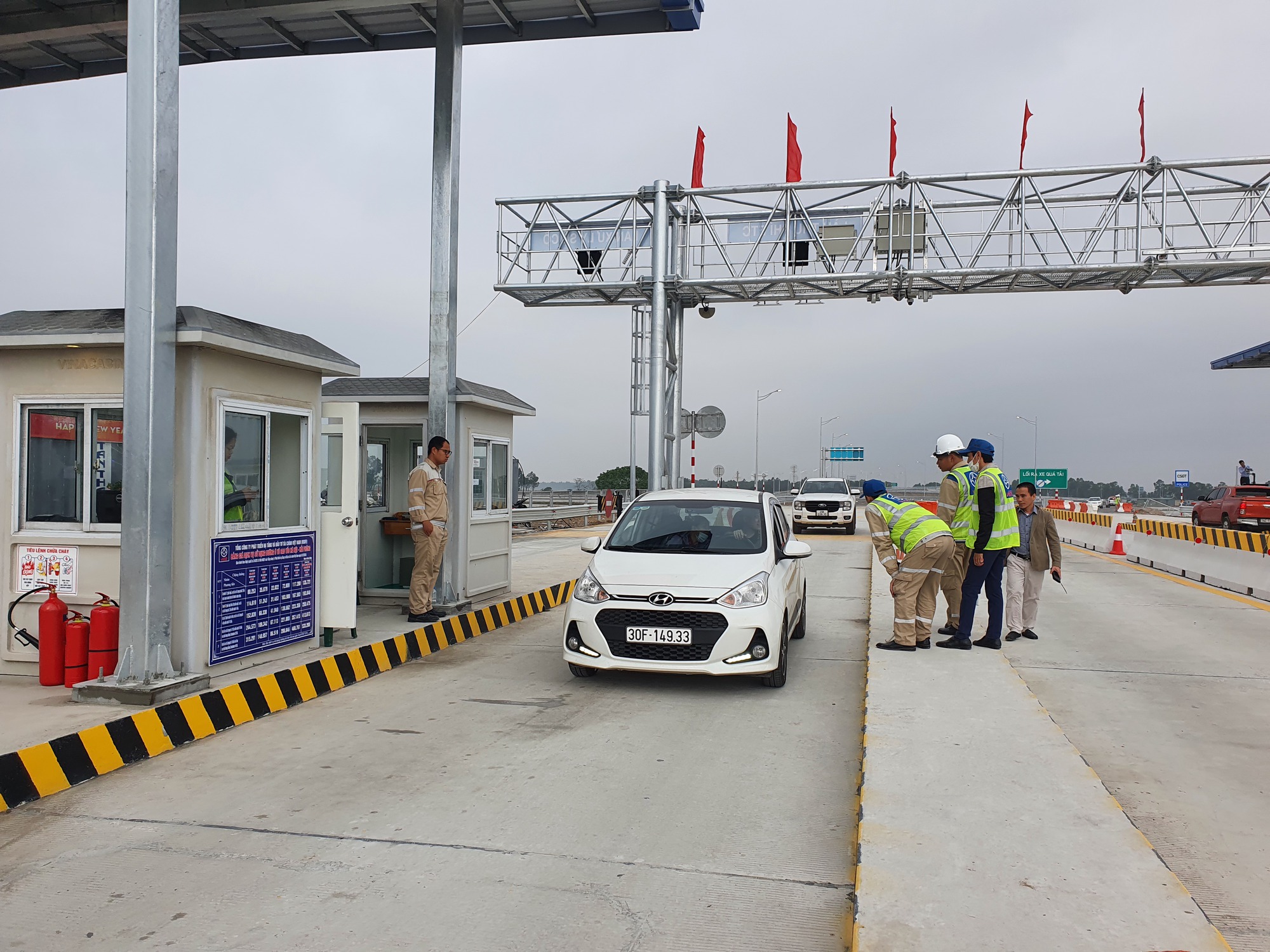 N&uacute;t giao kết nối đường tỉnh 392 với cao tốc H&agrave; Nội - Hải Ph&ograve;ng ch&iacute;nh thức th&ocirc;ng xe - Ảnh 7.