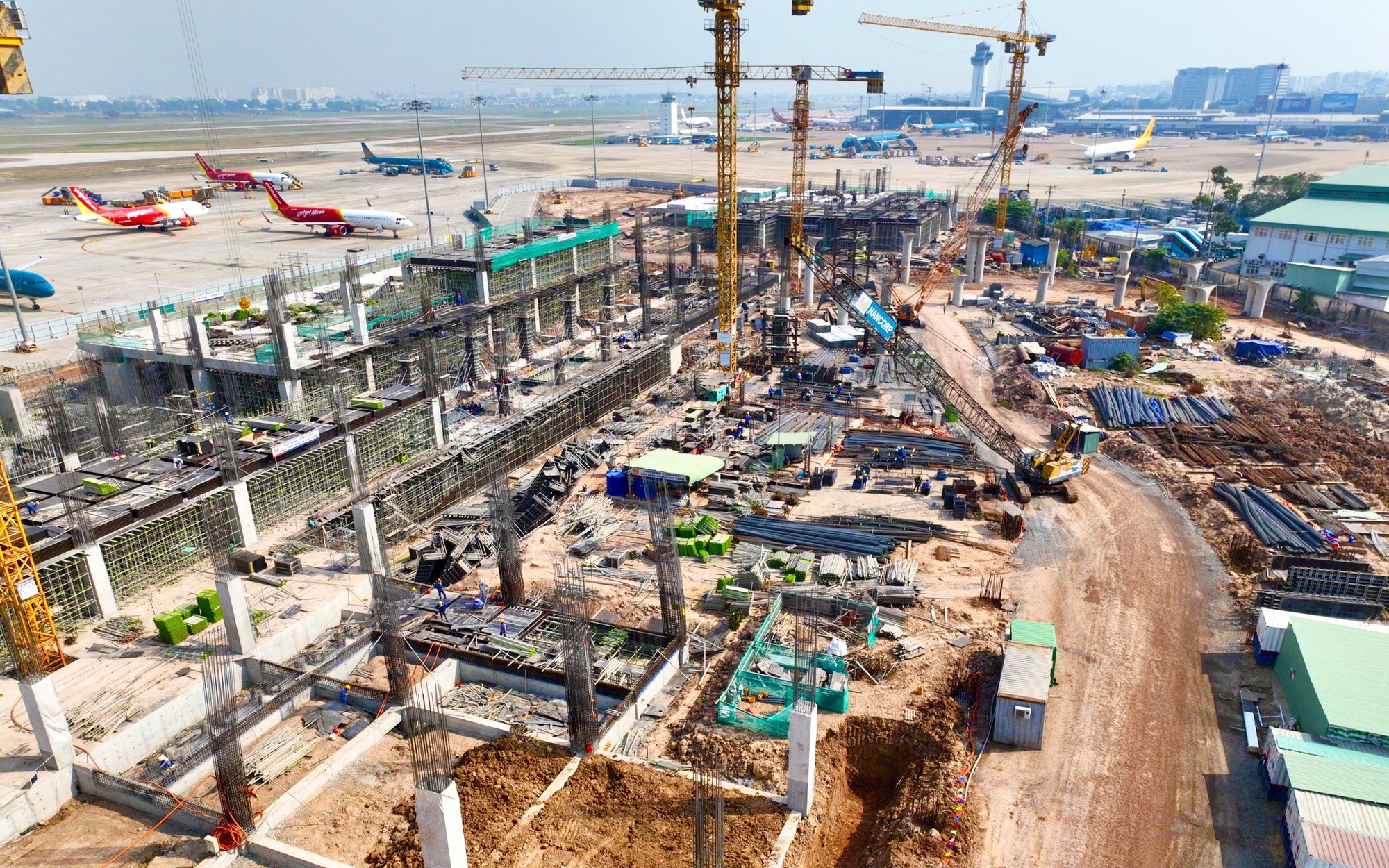 Những đại c&ocirc;ng tr&igrave;nh ở TP.HCM thi c&ocirc;ng xuy&ecirc;n Tết