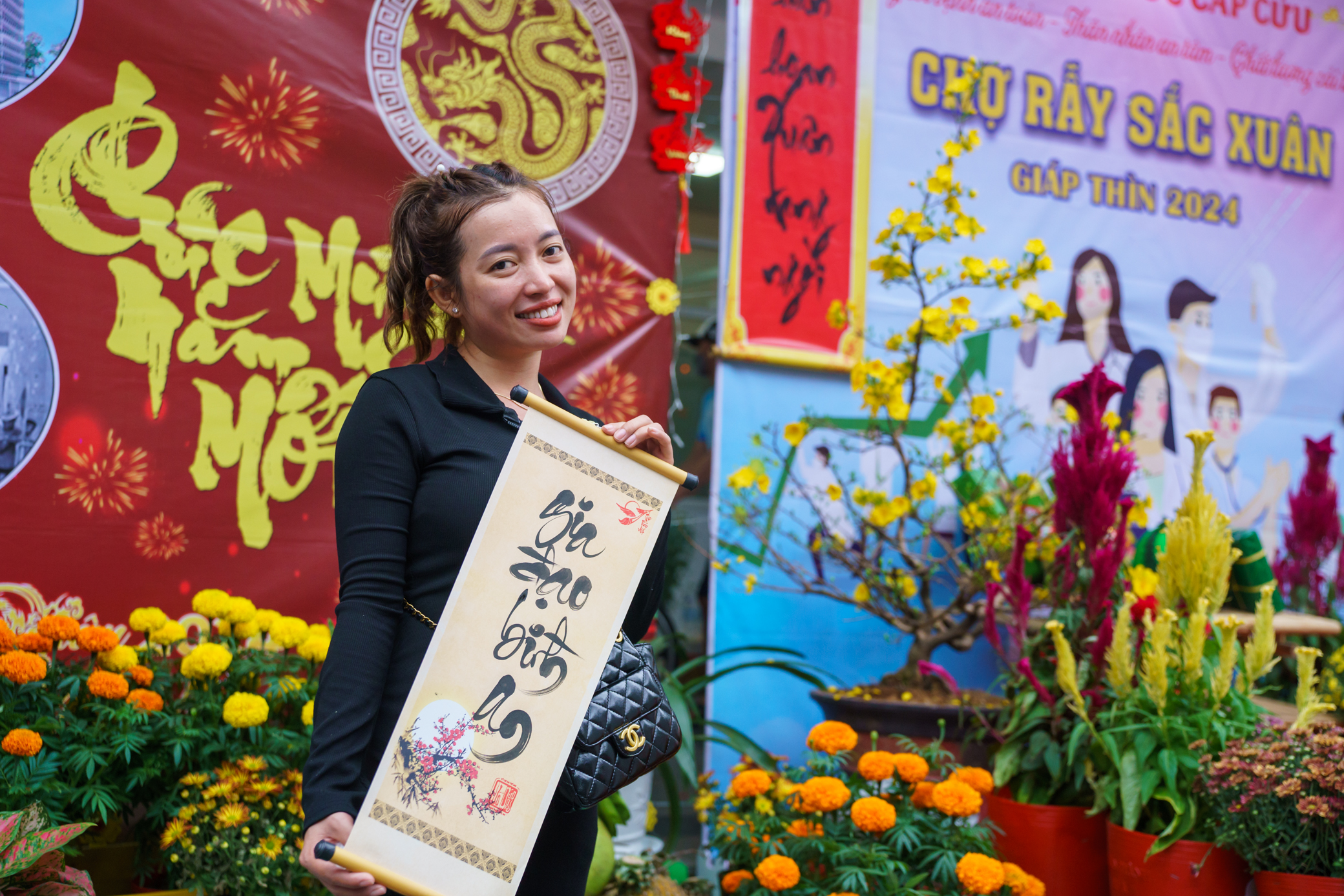 Nghìn người dạo chơi ở đường xuân đặc biệt trong bệnh viện Chợ Rẫy- Ảnh 7. Nghìn người dạo chơi ở đường xuân đặc biệt trong bệnh viện Chợ Rẫy- Ảnh 7.