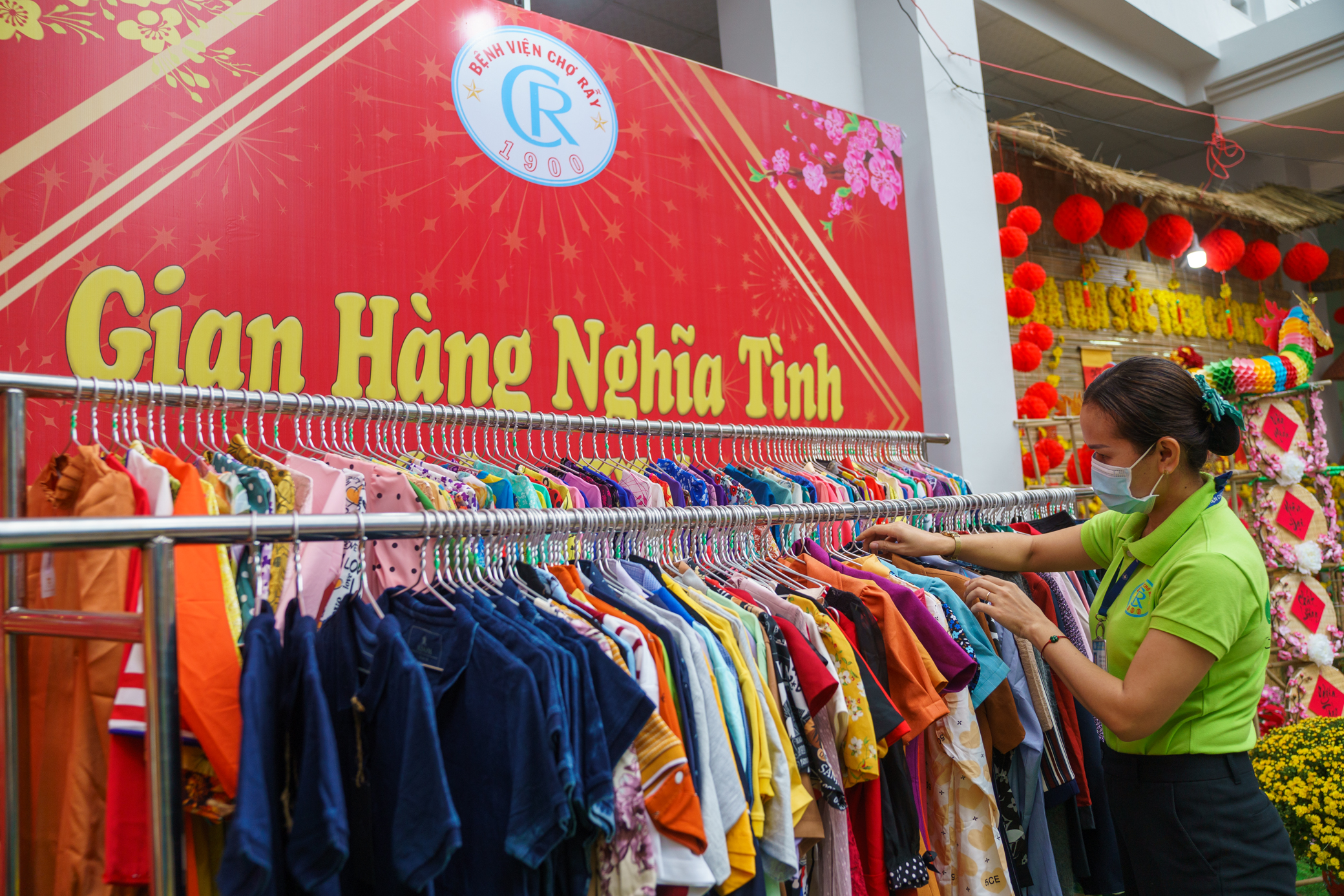 Nghìn người dạo chơi ở đường xuân đặc biệt trong bệnh viện Chợ Rẫy- Ảnh 3. Nghìn người dạo chơi ở đường xuân đặc biệt trong bệnh viện Chợ Rẫy- Ảnh 3.