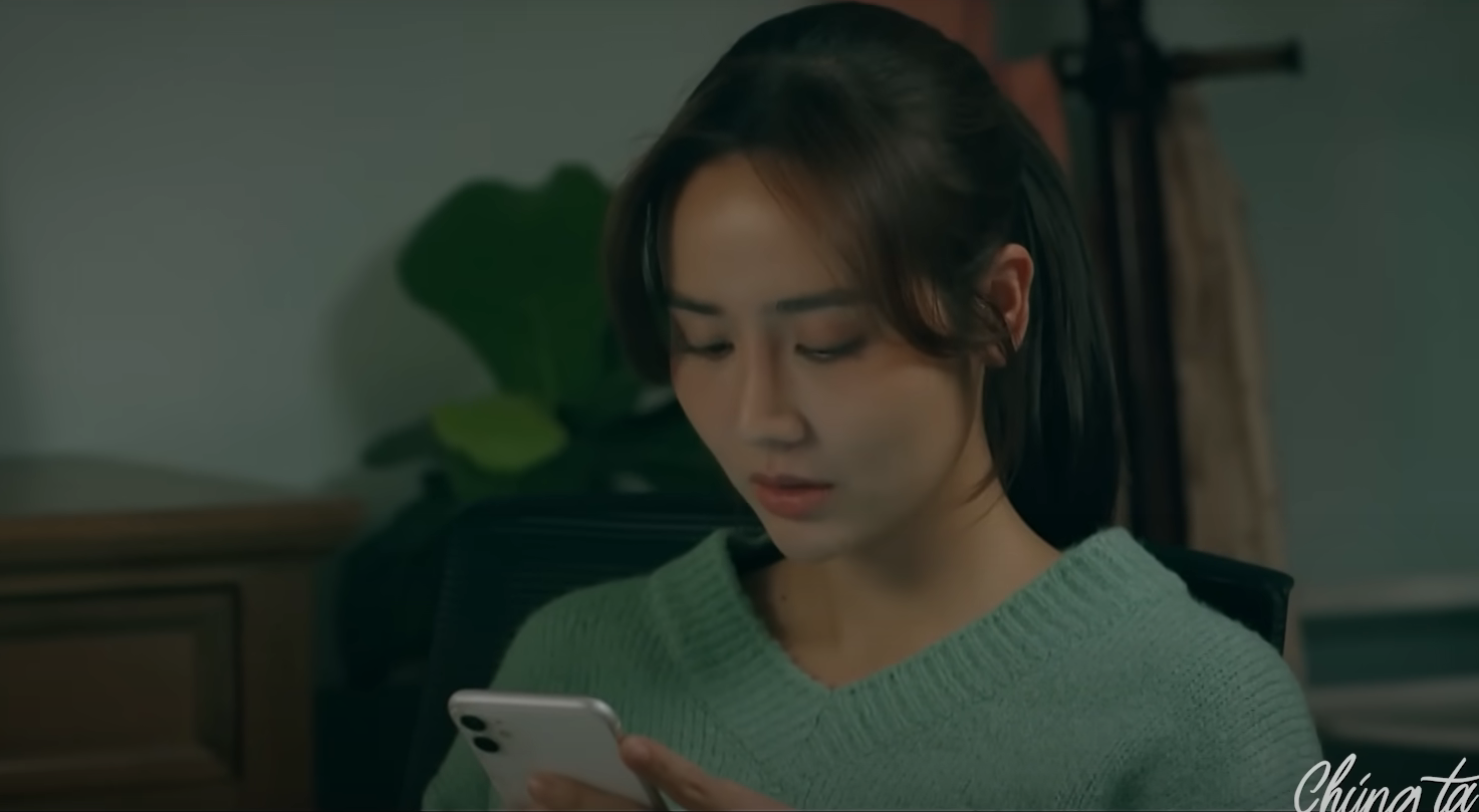 Dương thực sự đã xao xuyến trước những màn tán tỉnh dồn dập và sự chai mặt của Lâm. Dương thực sự đã xao xuyến trước những màn tán tỉnh dồn dập và sự chai mặt của Lâm.