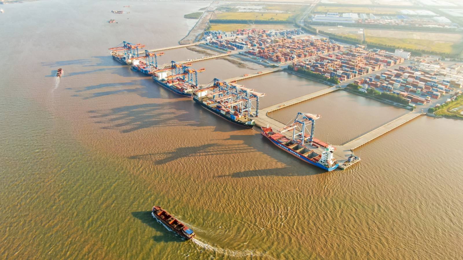 Cảng vụ h&agrave;ng hải Hải Ph&ograve;ng tăng cường 