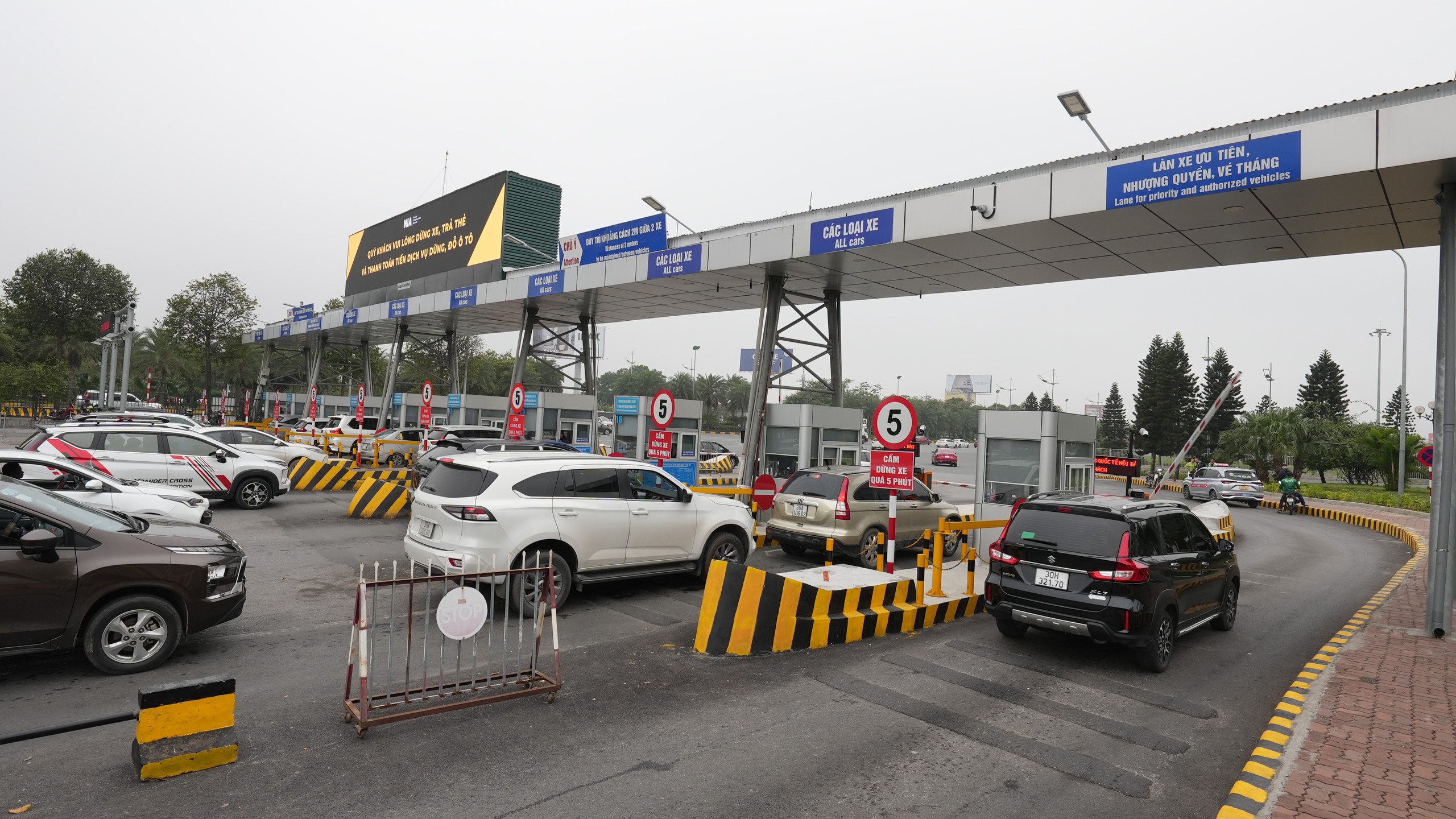 Ng&agrave;y mai (7/2), s&acirc;n bay Nội B&agrave;i dự kiến đ&oacute;n gần 100 ngh&igrave;n lượt kh&aacute;ch- Ảnh 18.