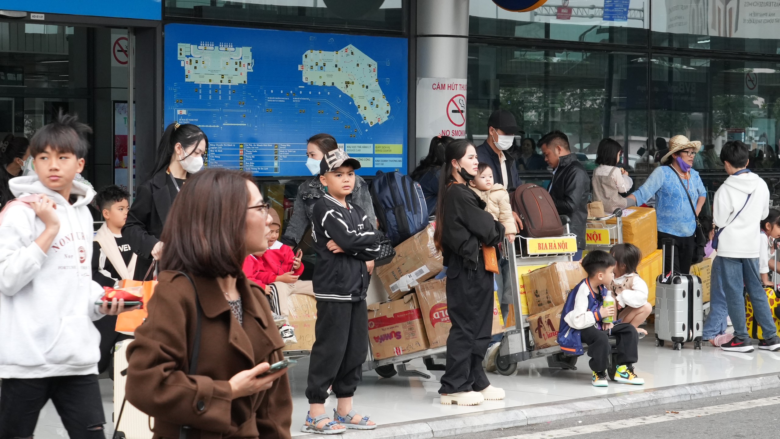Ng&agrave;y mai (7/2), s&acirc;n bay Nội B&agrave;i dự kiến đ&oacute;n gần 100 ngh&igrave;n lượt kh&aacute;ch- Ảnh 3.