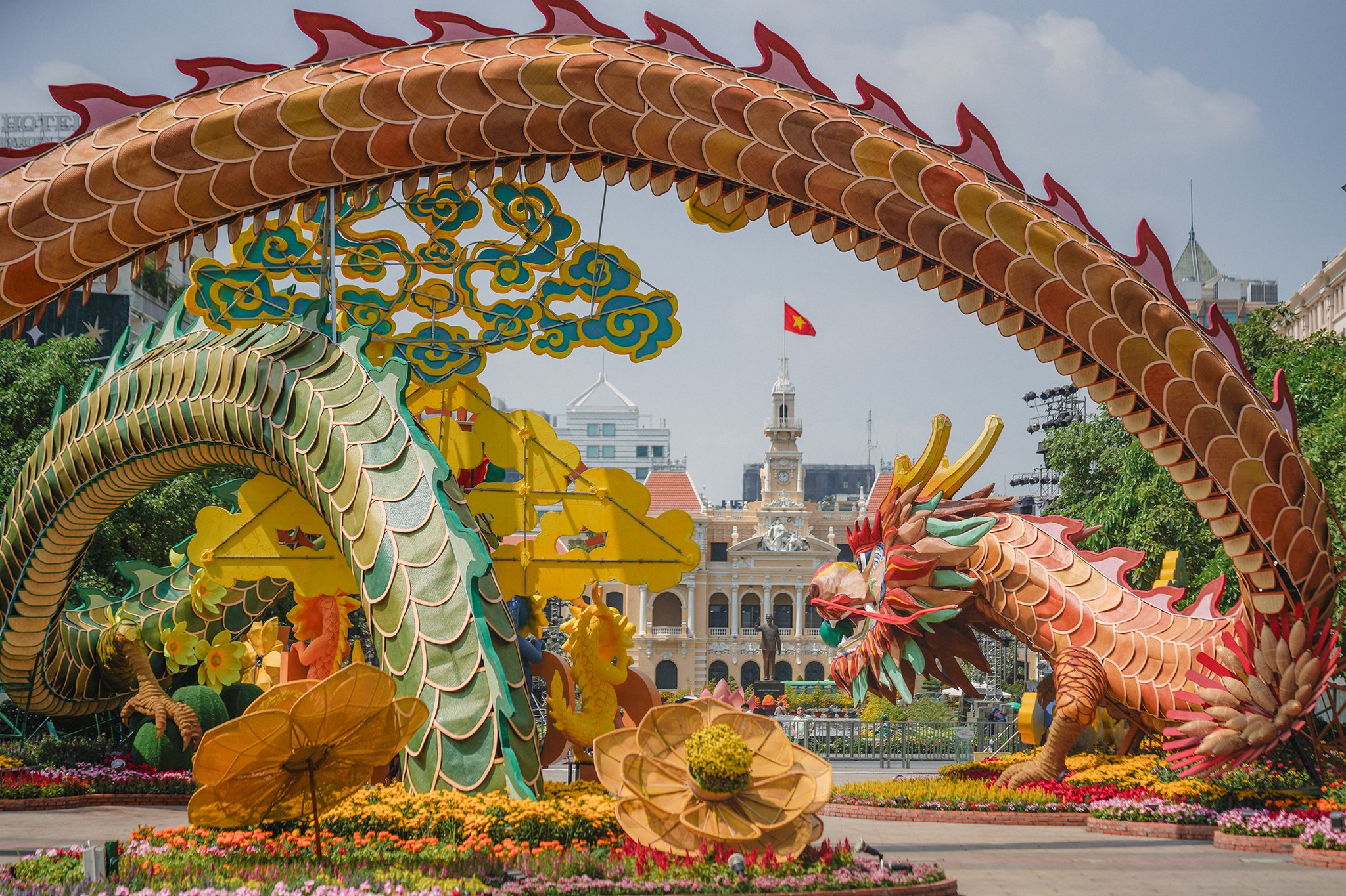 Đường hoa Nguyễn Huệ đẹp rực rỡ trước giờ đ&oacute;n kh&aacute;ch du xu&acirc;n- Ảnh 3.