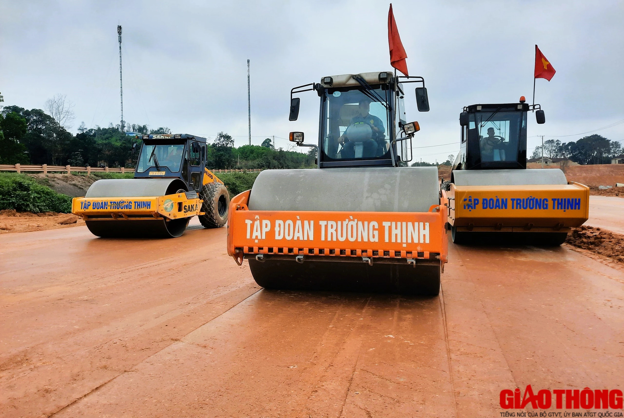 Tất bật thi công cao tốc Vạn Ninh - Cam Lộ những ngày giáp Tết- Ảnh 7. Tất bật thi công cao tốc Vạn Ninh - Cam Lộ những ngày giáp Tết- Ảnh 7.