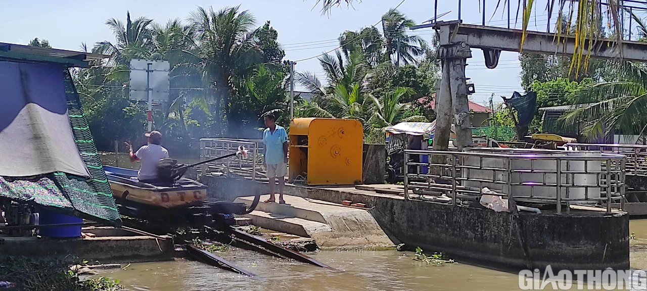 Kh&aacute;m ph&aacute; cầu kh&ocirc;ng trụ độc đ&aacute;o ở Bạc Li&ecirc;u- Ảnh 2.