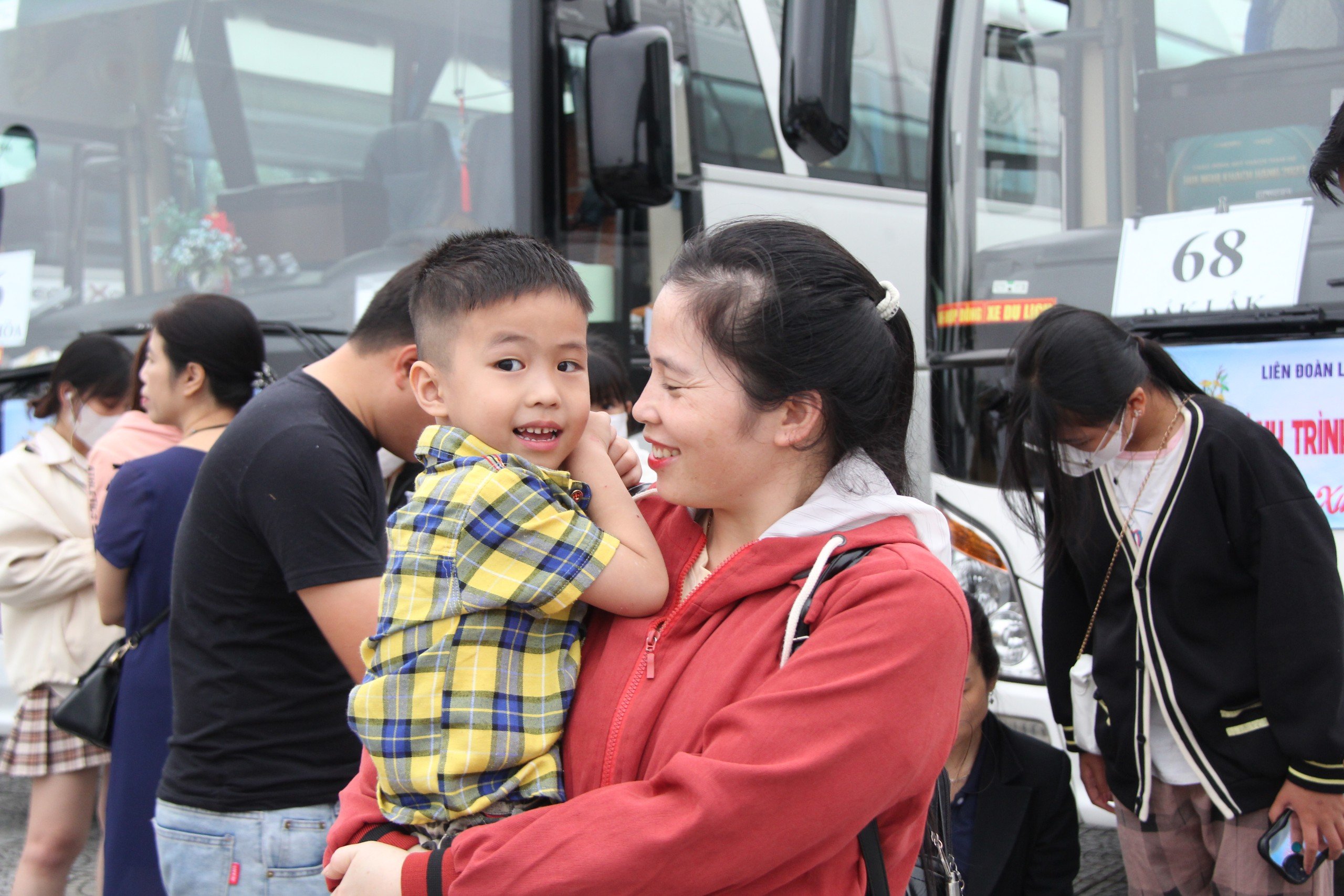 C&ocirc;ng nh&acirc;n Đ&agrave; Nẵng tiết kiệm tiền triệu nhờ về Tết bằng chuyến xe C&ocirc;ng đo&agrave;n- Ảnh 5.