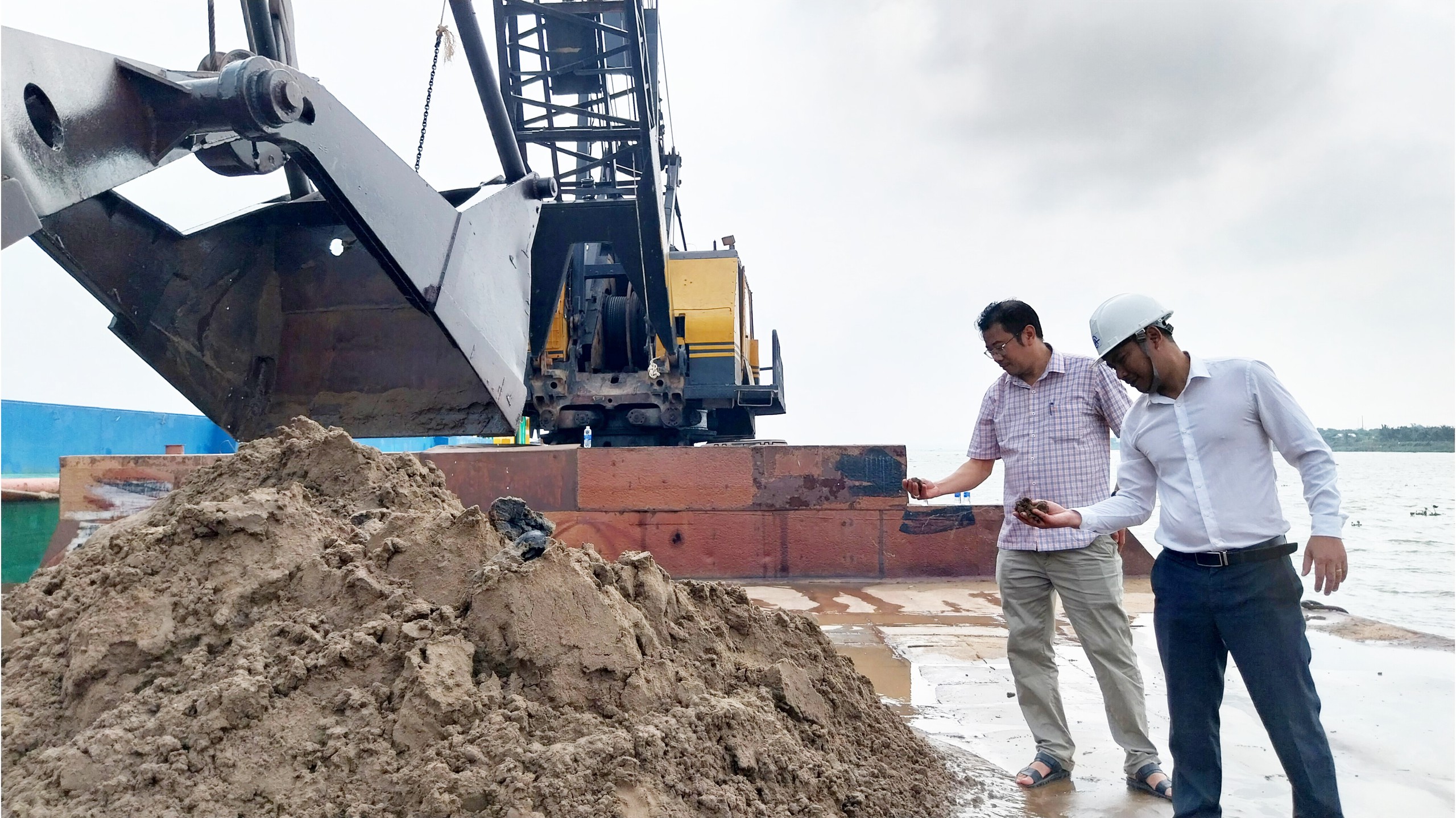 Mỏ c&aacute;t thứ 7 ở Đồng Th&aacute;p phục vụ thi c&ocirc;ng cao tốc đi v&agrave;o khai th&aacute;c- Ảnh 2.