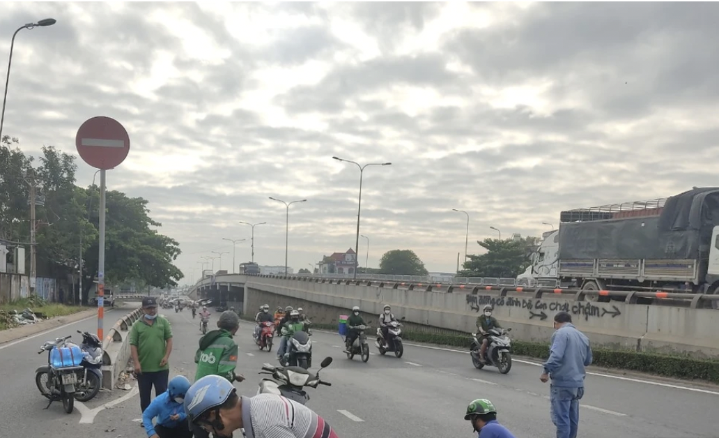 33 người không thể trở về nhà do TNGT trong ngày đầu nghỉ Tết- Ảnh 3. 33 người không thể trở về nhà do TNGT trong ngày đầu nghỉ Tết- Ảnh 3.