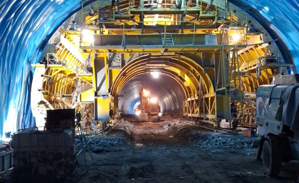 Tết kh&ocirc;ng nghỉ tr&ecirc;n c&ocirc;ng trường cao tốc Diễn Ch&acirc;u - B&atilde;i Vọt- Ảnh 2.