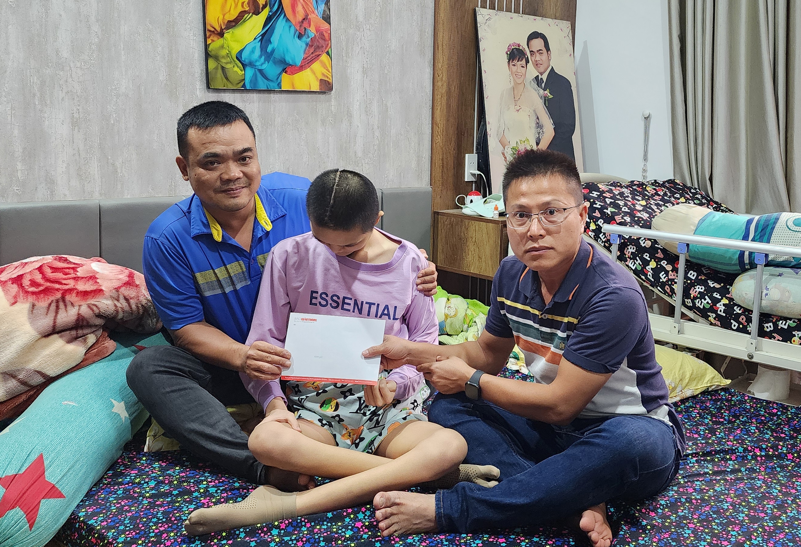 Bạn đọc B&aacute;o Giao th&ocirc;ng hỗ trợ nữ sinh sống thực vật sau tai nạn giao th&ocirc;ng- Ảnh 1.