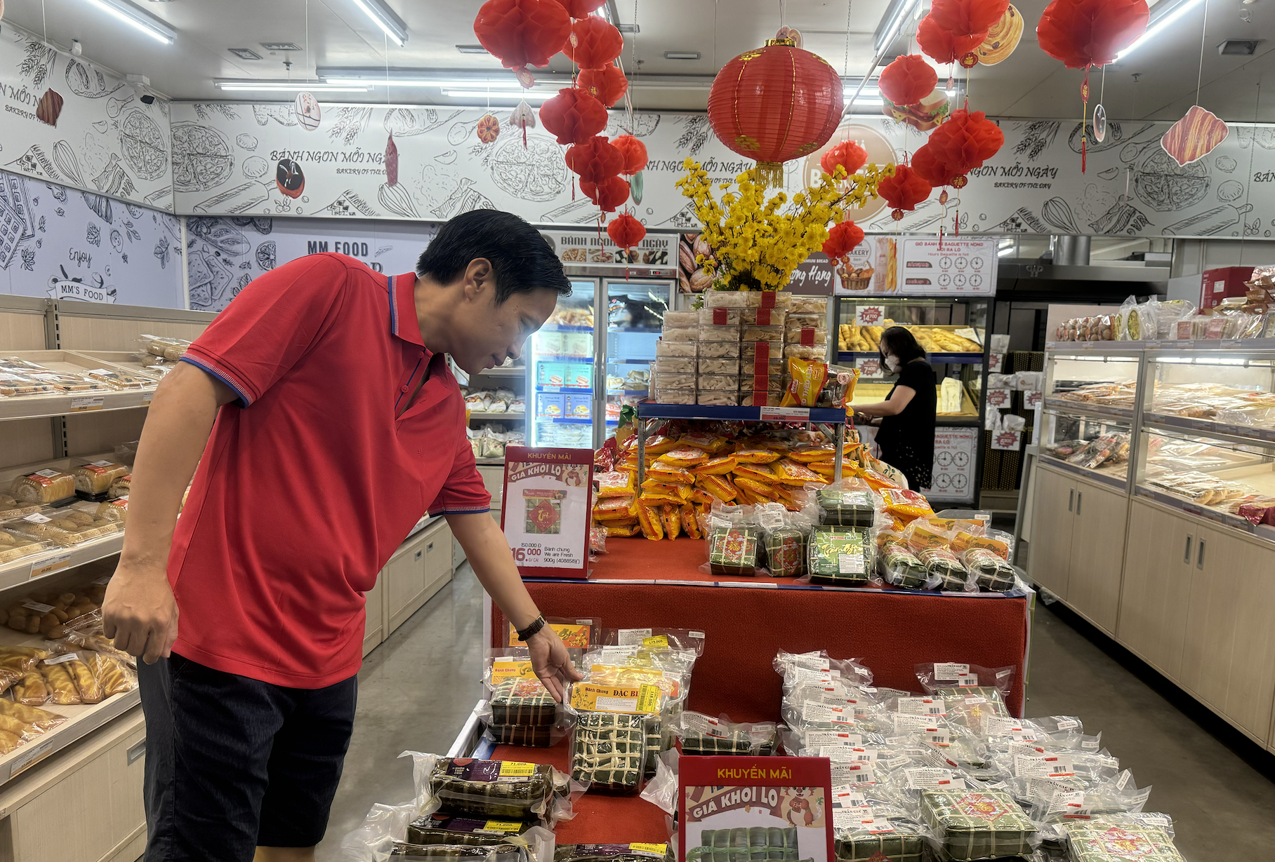 Nhộn nhịp mua sắm ng&agrave;y 30 Tết- Ảnh 4.