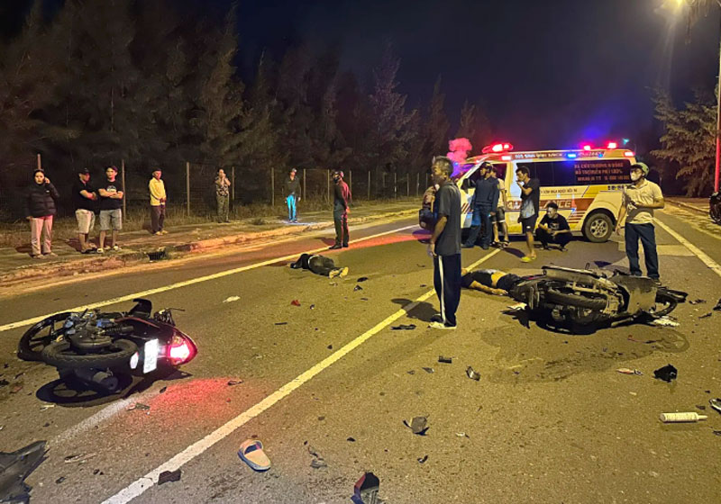 Hiện trường xảy ra vụ tai nạn nghiêm trọng. Hiện trường xảy ra vụ tai nạn nghiêm trọng.