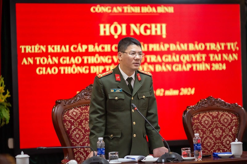 C&ocirc;ng an H&ograve;a B&igrave;nh triển khai nhiều giải ph&aacute;p cấp b&aacute;ch nhằm đảm bảo an to&agrave;n giao th&ocirc;ng- Ảnh 2.