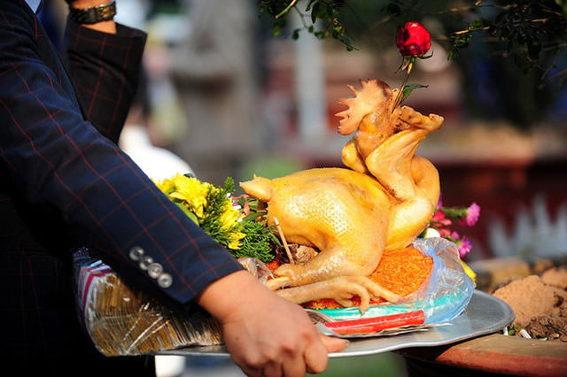 Luộc gà cánh tiên dũng mãnh, đẹp mắt siêu chuẩn ngày Tết không khó nếu biết điều này- Ảnh 3. Luộc gà cánh tiên dũng mãnh, đẹp mắt siêu chuẩn ngày Tết không khó nếu biết điều này- Ảnh 3.