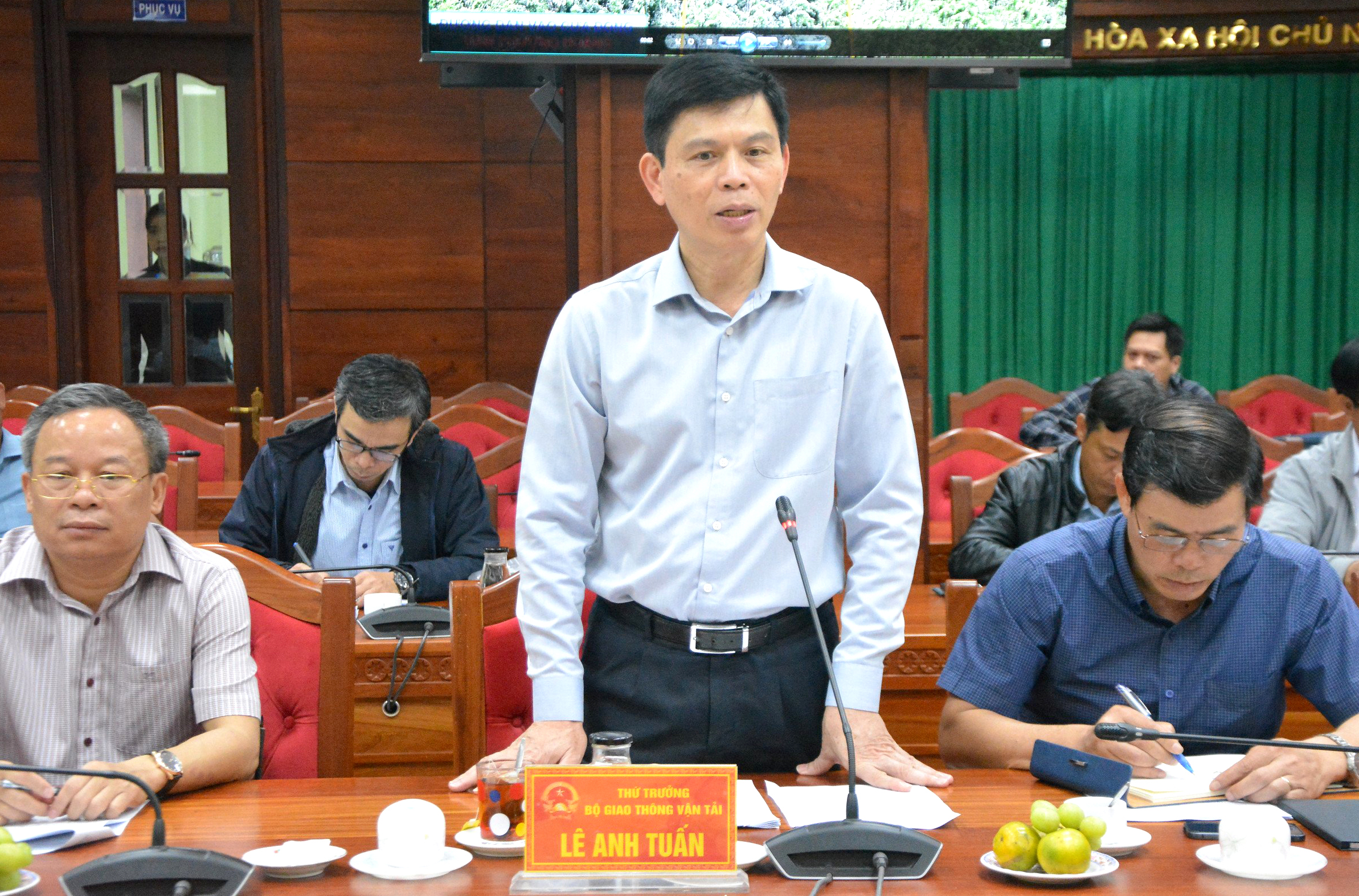 Thứ trưởng L&ecirc; Anh Tuấn c&ugrave;ng tỉnh Đắk Lắk gỡ vướng cao tốc Kh&aacute;nh H&ograve;a - Bu&ocirc;n Ma Thuột- Ảnh 3.