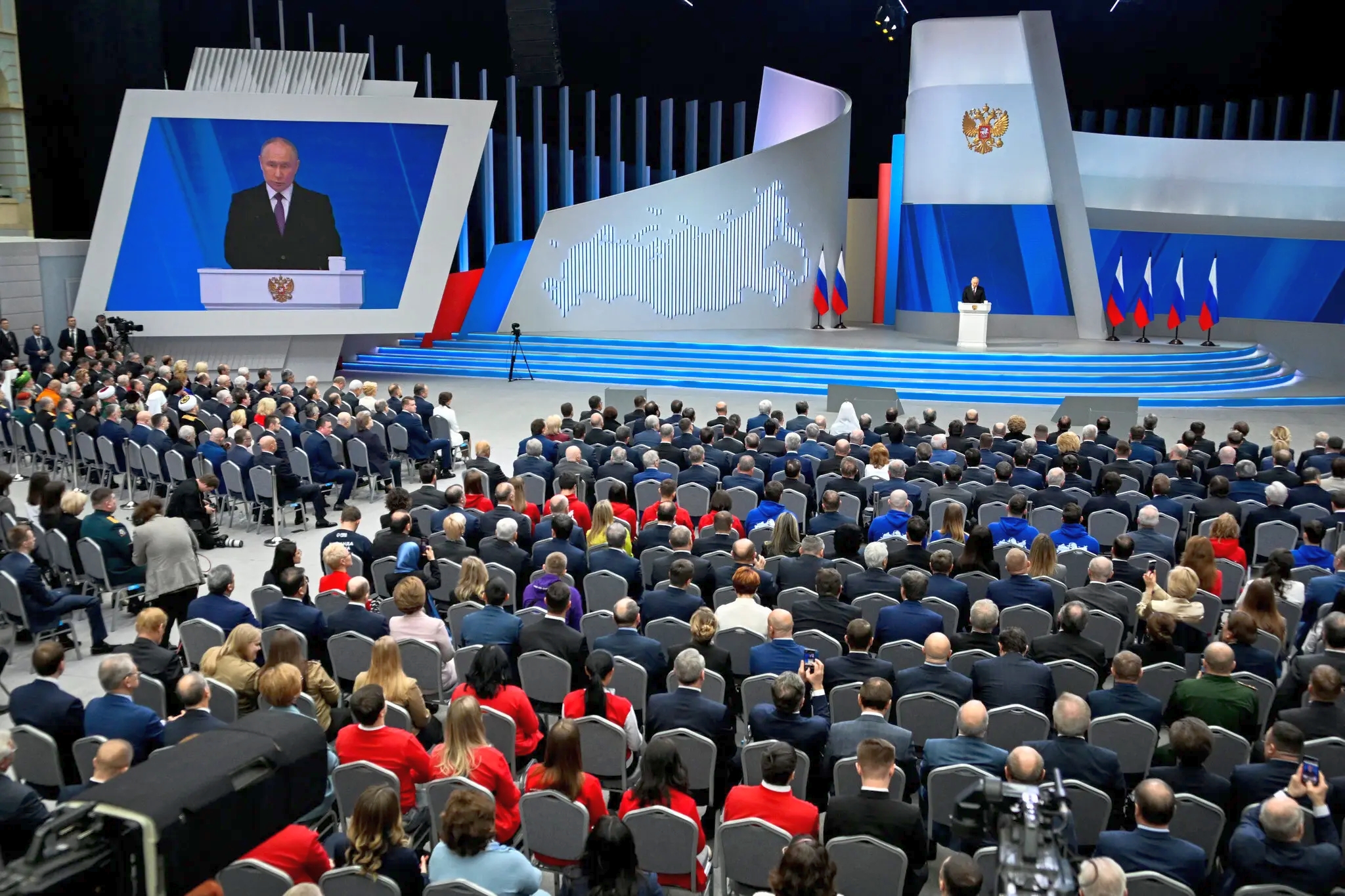 Phương T&acirc;y thấy g&igrave; từ lời đe dọa hạt nh&acirc;n của &ocirc;ng Putin?- Ảnh 1.