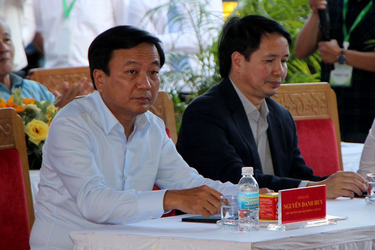 Chủ tịch Quốc hội động thổ dự &aacute;n đường li&ecirc;n v&ugrave;ng Kh&aacute;nh H&ograve;a - L&acirc;m Đồng - Ninh Thuận- Ảnh 2.
