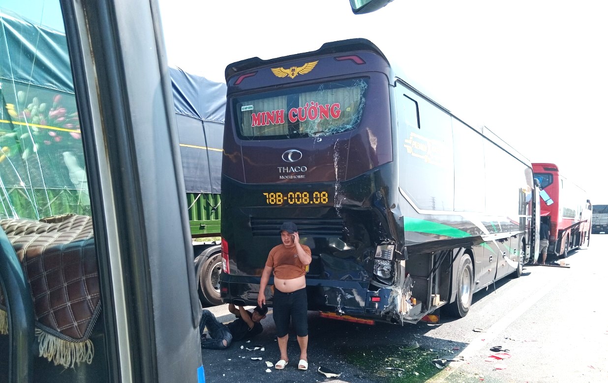 Vụ trạm dừng nghỉ đấu nối tr&aacute;i ph&eacute;p đường dẫn cao tốc: V&igrave; sao vẫn ngang nhi&ecirc;n hoạt động?- Ảnh 4.