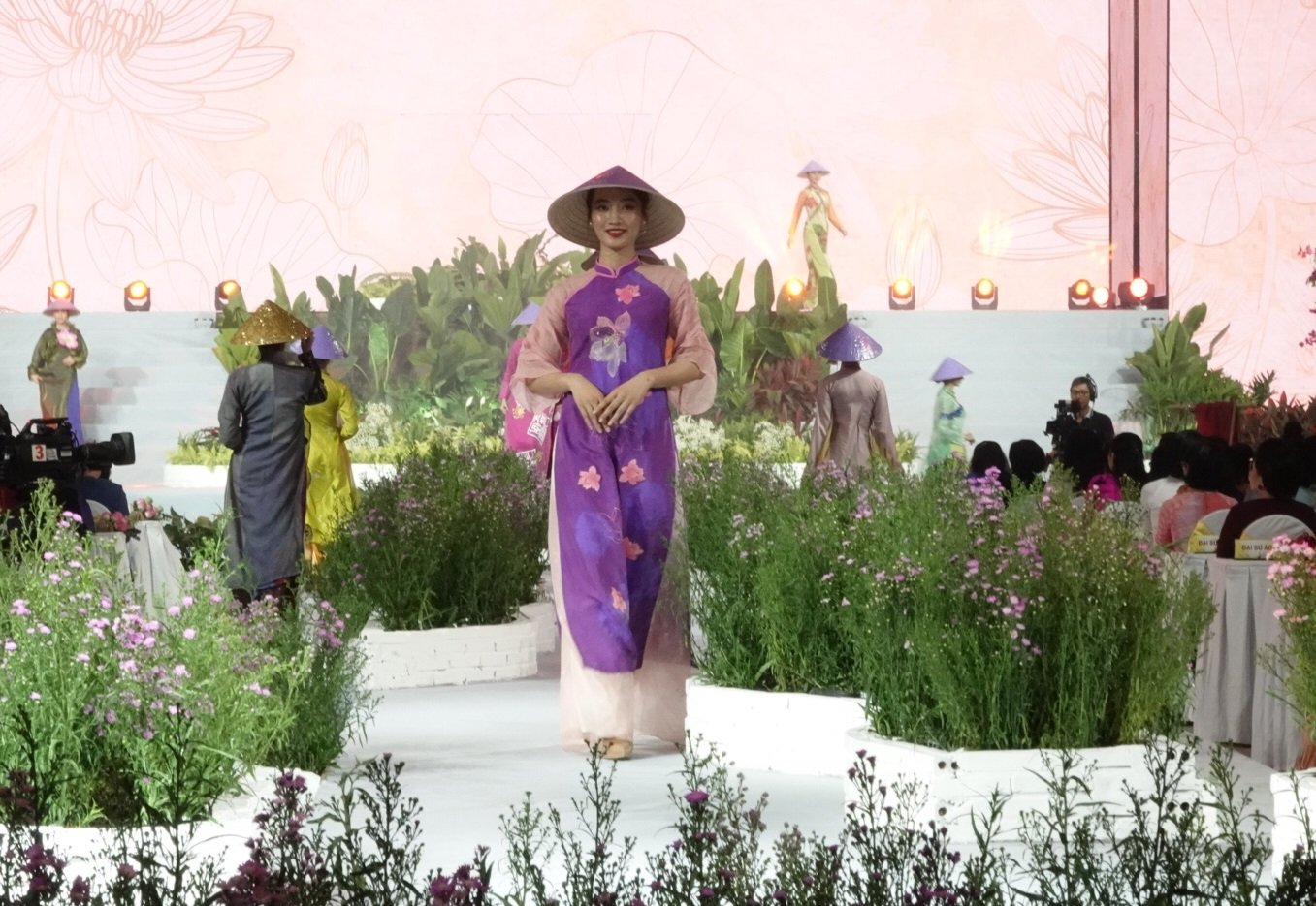 Lễ hội &Aacute;o d&agrave;i TP.HCM lần thứ 10 sẽ l&agrave; một tuần lễ văn ho&aacute; đặc sắc- Ảnh 3.