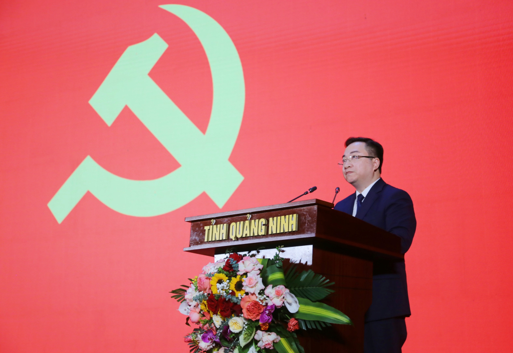 Quảng Ninh h&agrave;ng ng&agrave;n người tham gia lễ ph&aacute;t động phong tr&agrave;o 