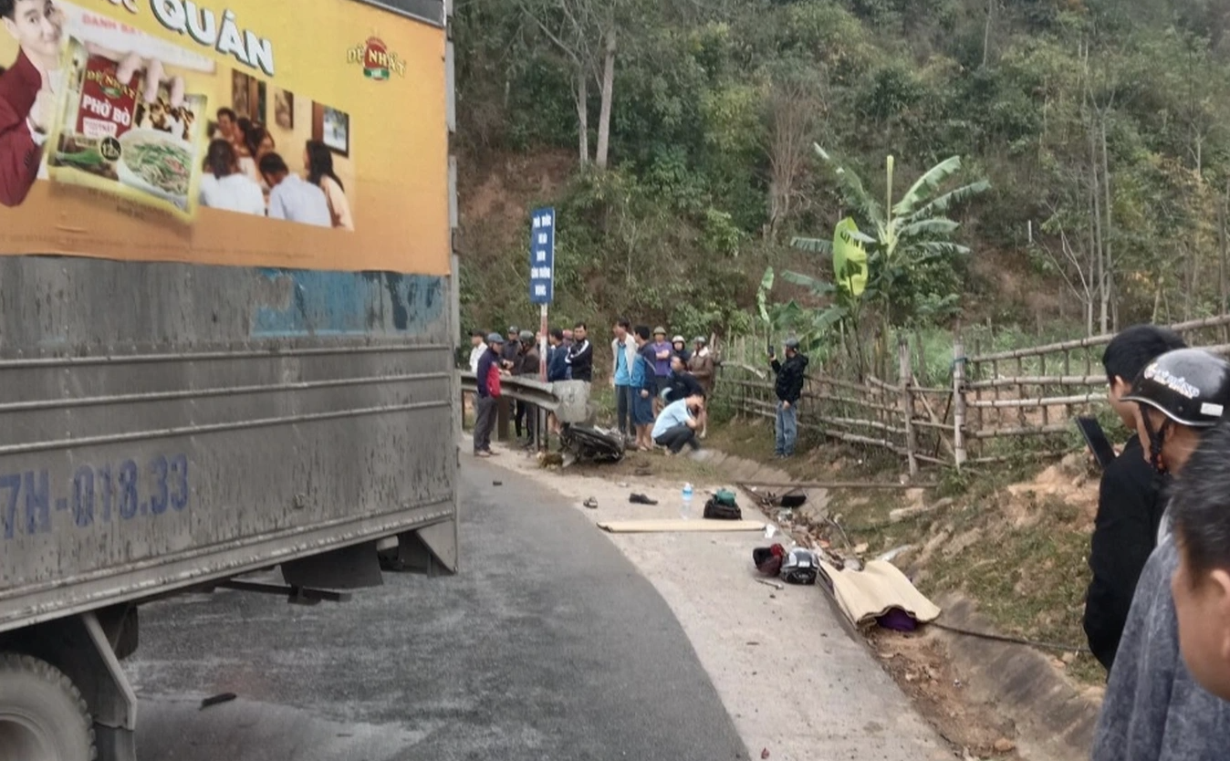 Vợ chồng Ph&oacute; chủ tịch Mặt trận Tổ quốc huyện Tương Dương tử vong do tai nạn giao th&ocirc;ng- Ảnh 1.