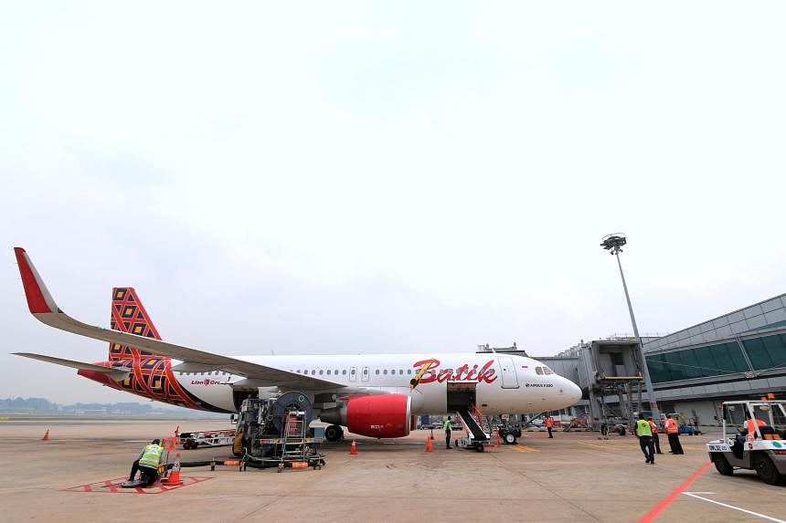 Hãng bay Indonesia đình chỉ hai phi công ngủ quên làm máy bay chệch hướng- Ảnh 1. Hãng bay Indonesia đình chỉ hai phi công ngủ quên làm máy bay chệch hướng- Ảnh 1.